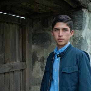 Meet your Posher, Emilio jose